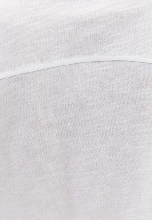 Modal Crop Tişört ve Mom-Fit Pantolon Kombini