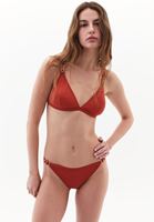 V Yaka Bikini Üstü ve Düşük Bel Bikini Altı Kombini