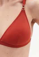 V Yaka Bikini Üstü ve Düşük Bel Bikini Altı Kombini