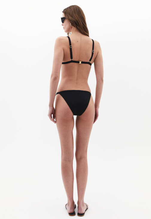 Düşük Bel Bikini Altı ve Bikini Üstü Kombini