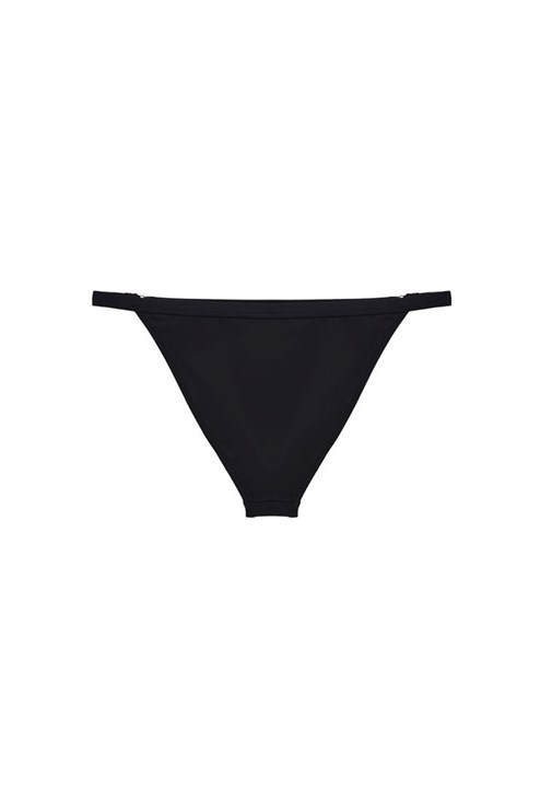 Düşük Bel Bikini Altı ve Bikini Üstü Kombini