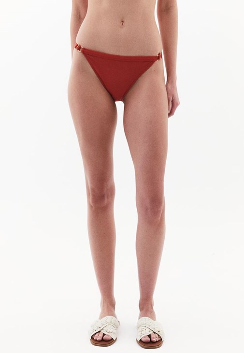 Düşük Bel Bikini Altı ve V Yaka Bikini Üstü Kombini