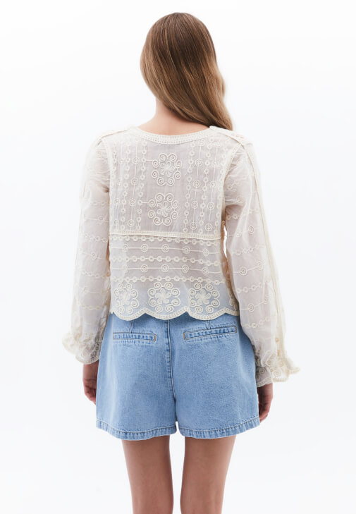 Kelebek Desenli Bluz ve Şort Etek Kombini