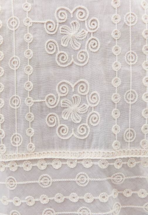 Kelebek Desenli Bluz ve Şort Etek Kombini