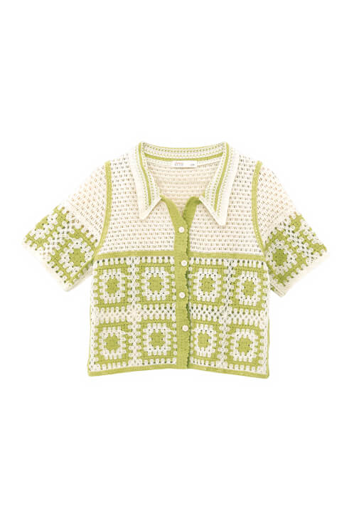 Desenli Gömlek ve Bermuda Şort Kombini