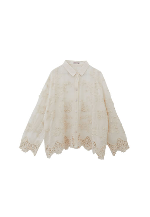 Nakışlı Gömlek ve Mini Etek Kombini