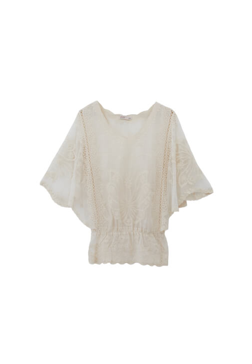 Nakışlı Bluz ve Şort Etek Kombini