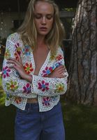 Bayan Çok Renkli Çiçek Desenli Ajurlu Hırka