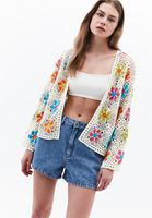 Bayan Çok Renkli Çiçek Desenli Ajurlu Hırka