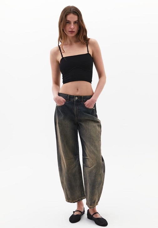 Fitilli Crop Atlet ve Denim Pantolon Kombini