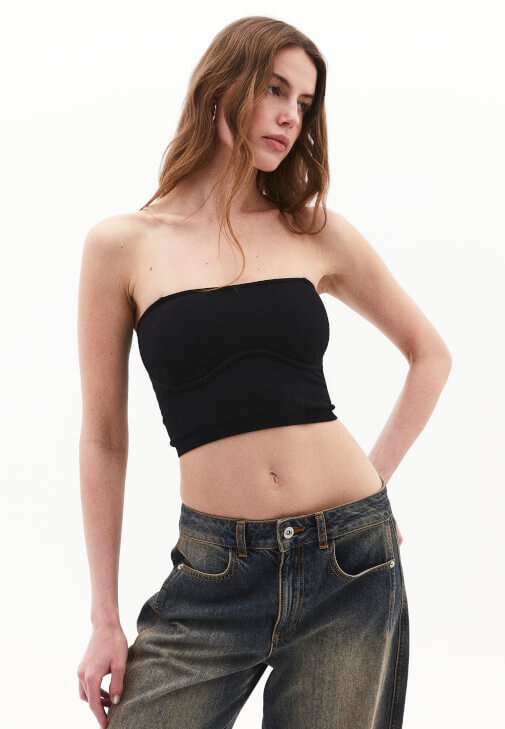 Fitilli Crop Atlet ve Denim Pantolon Kombini