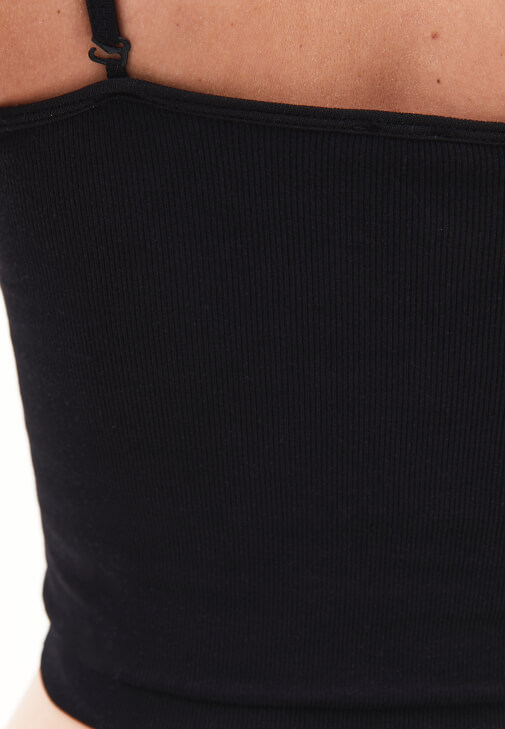 Fitilli Crop Atlet ve Denim Pantolon Kombini