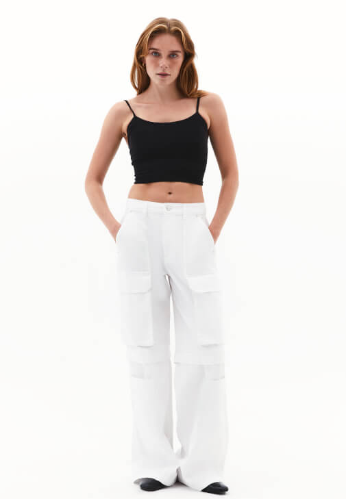 Askılı Atlet ve Bol Paça Kargo Pantolon Kombini