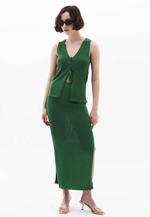 Triko Yelek ve Etek Kombini