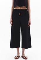 Culotte Pantolon ve Sıfır Yaka Crop Atlet Kombini