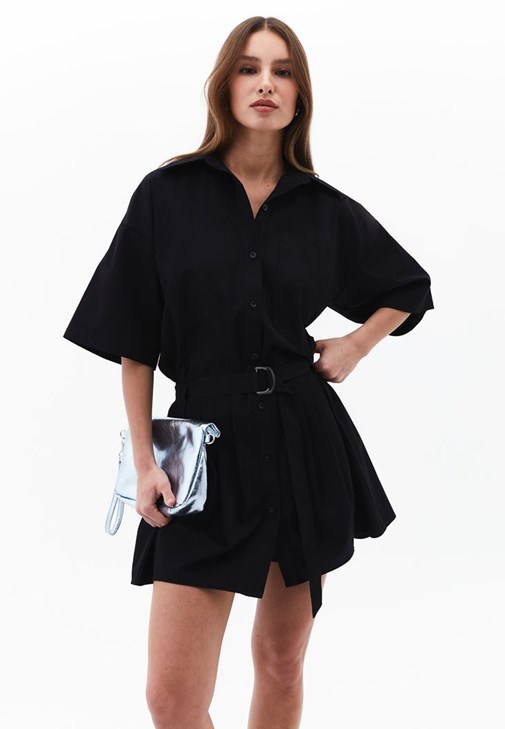 Şort Detaylı Elbise ve Ayakkabı Kombini