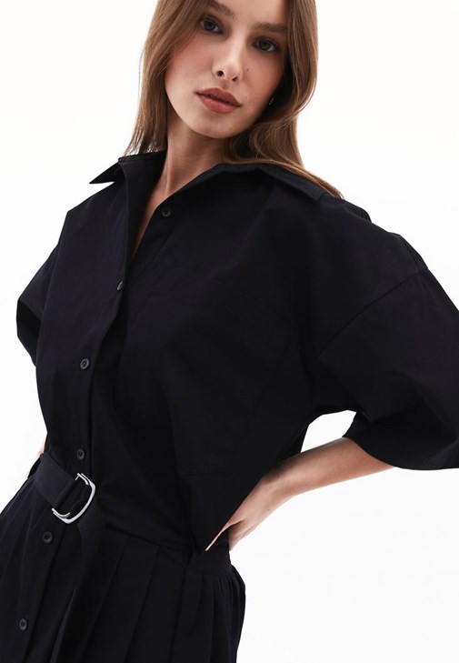 Şort Detaylı Elbise ve Ayakkabı Kombini