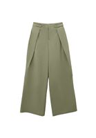 Yüksek Bel Wide-Leg Pantolon ve Atlet Kombini