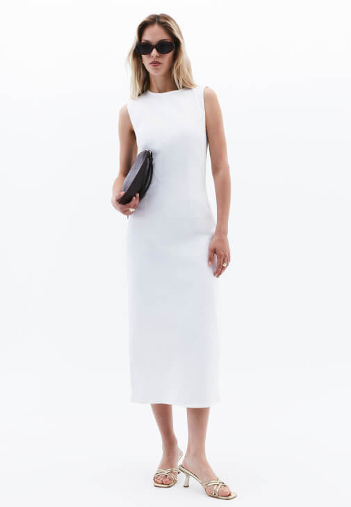 Beyaz Bot Yaka Yırtmaçlı Elbise