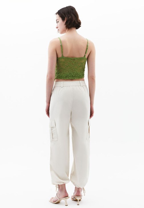 Kargo Cepli Pantolon ve Dantel Bluz Kombini