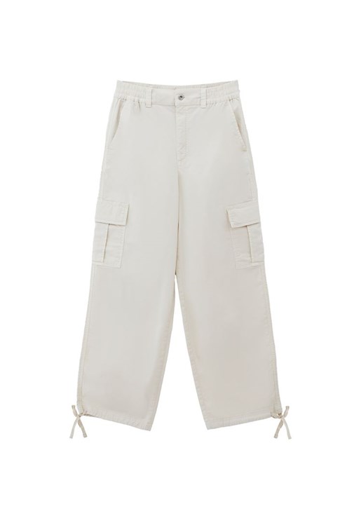 Kargo Cepli Pantolon ve Dantel Bluz Kombini