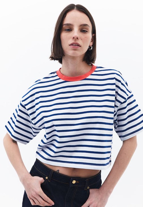 Çizgili Crop Tişört ve Boyfriend Pantolon Kombini