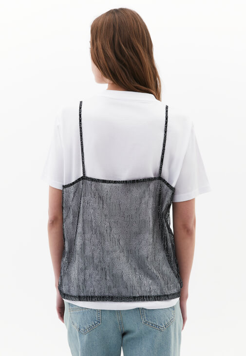 Dantel Detaylı Tişört ve Pantolon Kombini