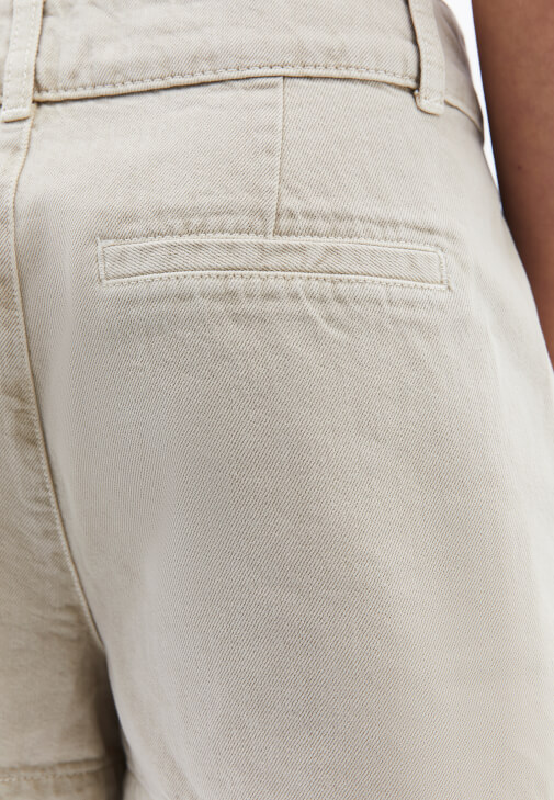 Şort ve Yelek Kombini