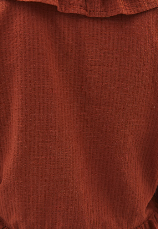 Fırfır Detaylı Bluz ve Etek Kombini