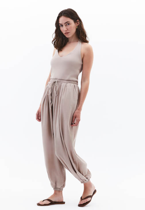 Bej Boyundan Bağlamalı Tulum