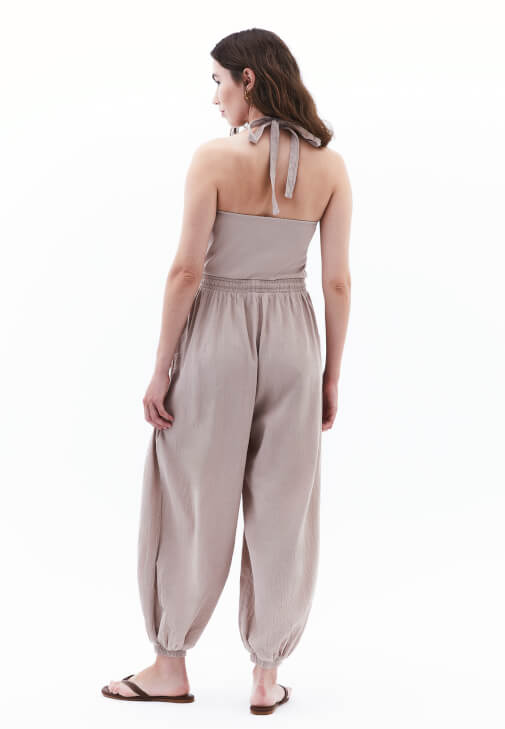 Boyundan Bağlamalı Tulum ve Terlik Kombini