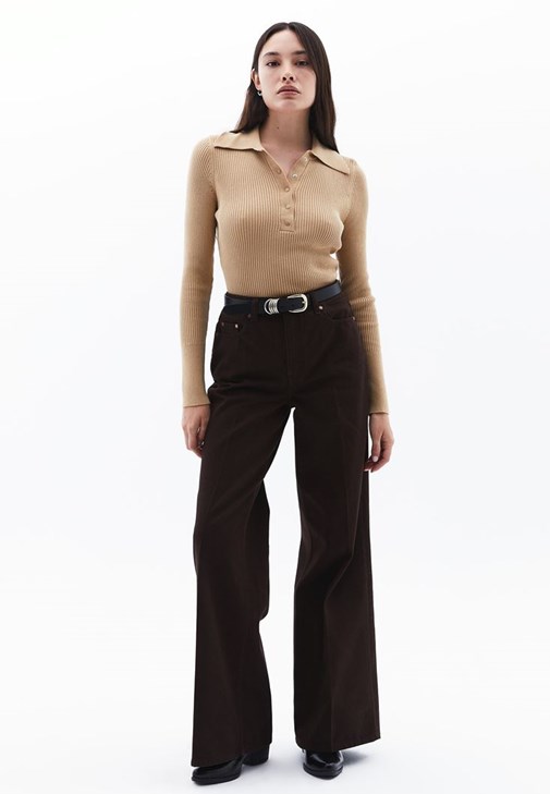 Wide-Leg Pantolon ve Polo Yaka Kazak Kombini