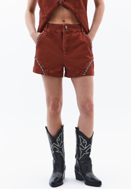 Troklu Şort ve Yelek Kombini