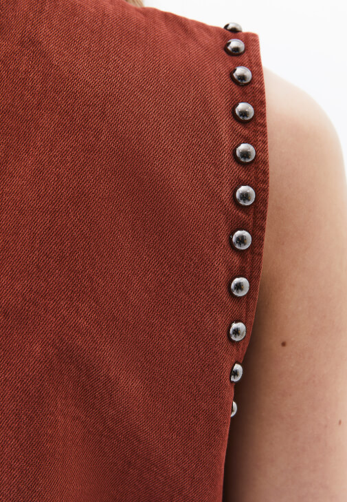 Troklu Yelek ve Şort Kombini