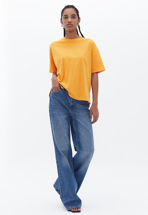 Basic Tişört ve Pantolon Kombini