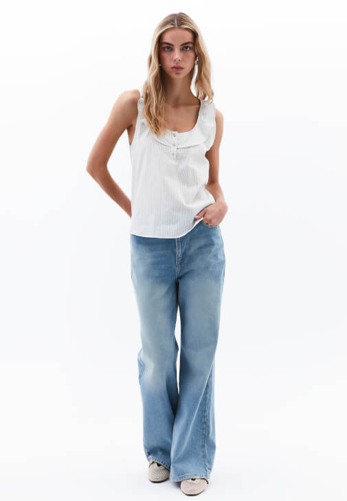 Fırfırlı Çizgili Bluz ve Pantolon Kombini