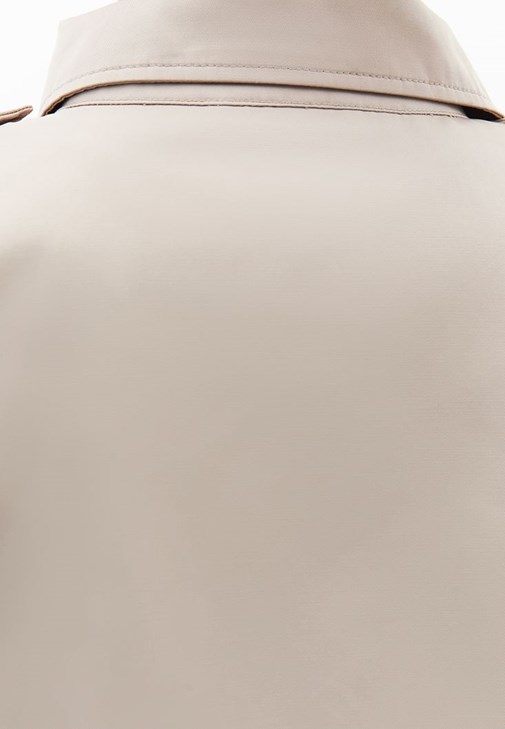 Oversize Trençkot ve Denim Pantolon Kombini