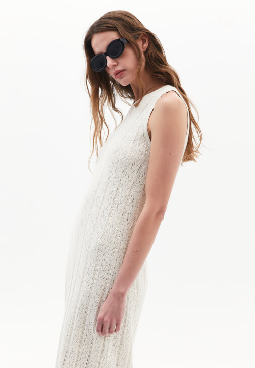 Ajurlu Elbise ve Fileli Babet Kombini