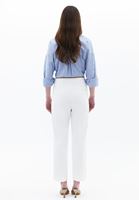 Carrot-Fit Pantolon ve Oversize Gömlek Kombini