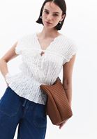 Bağcık Detaylı Bluz ve Wide-Leg Pantolon Kombini