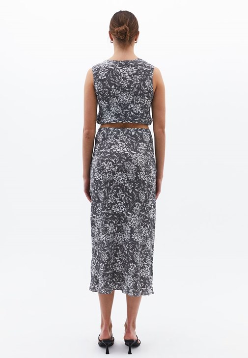 Midi Etek ve Gipeli Atlet Kombini