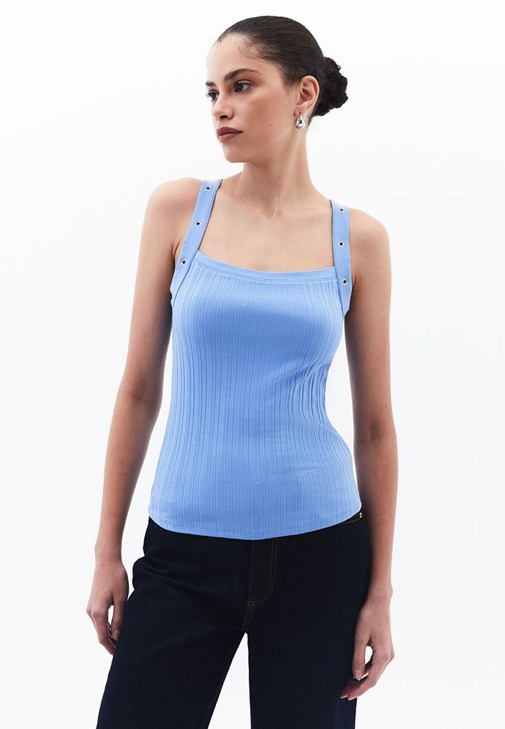 Bağcık Detaylı Atlet ve Boyfriend Pantolon Kombini