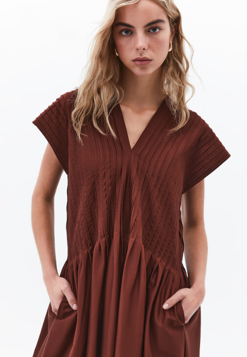 V Yaka Elbise ve Babet Kombini