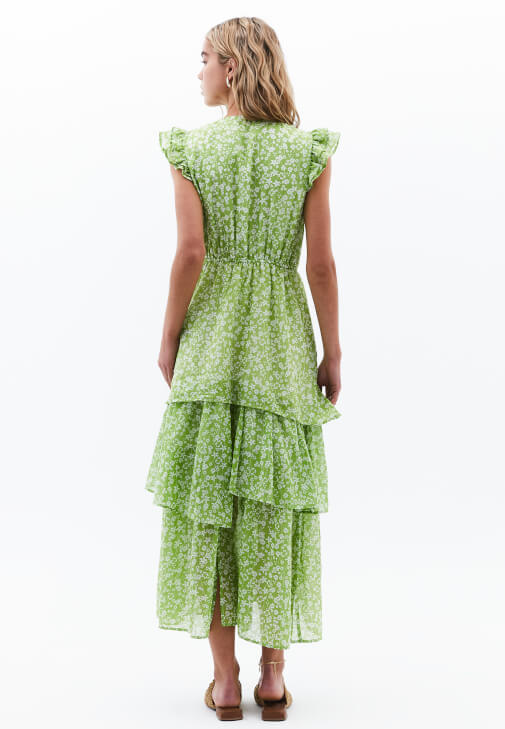 Fırfırlı Elbise ve Makrome Terlik Kombini