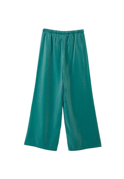 Yüksek Bel Pantolon ve Çıtçıtlı Atlet Kombini