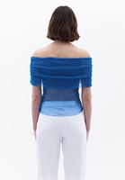Düşük Omuz Tül Bluz ve Wide-Leg Pantolon Kombini