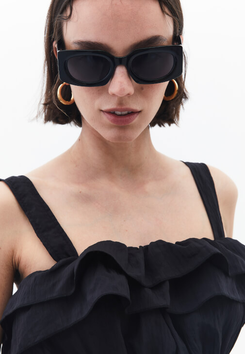 Fırfır Detaylı Uzun Elbise ve Ayakkabı Kombini