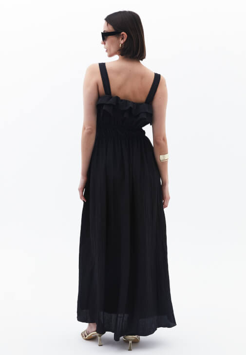 Fırfır Detaylı Uzun Elbise ve Ayakkabı Kombini