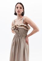 Bayan Bej Fırfır Detaylı Uzun Elbise