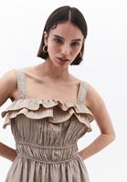 Bayan Bej Fırfır Detaylı Uzun Elbise